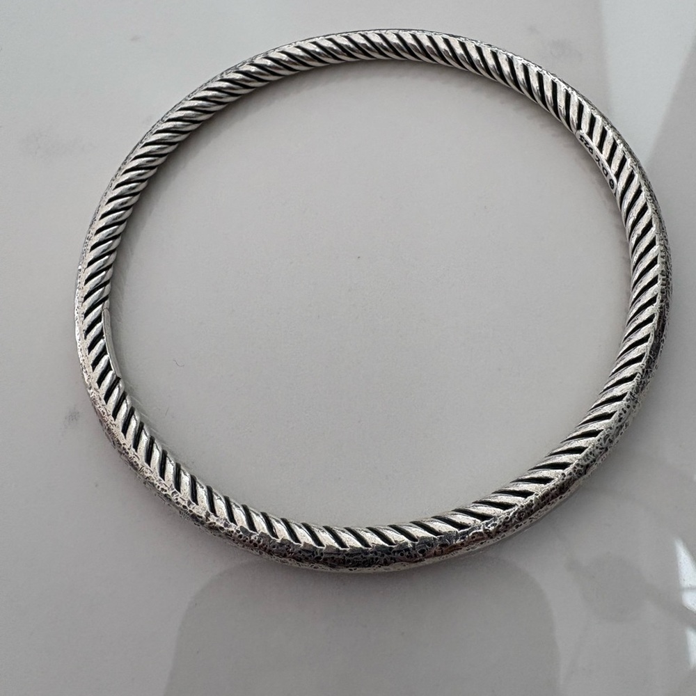 David Yurman hammered 925 silver bangle bracelet with reverse cable